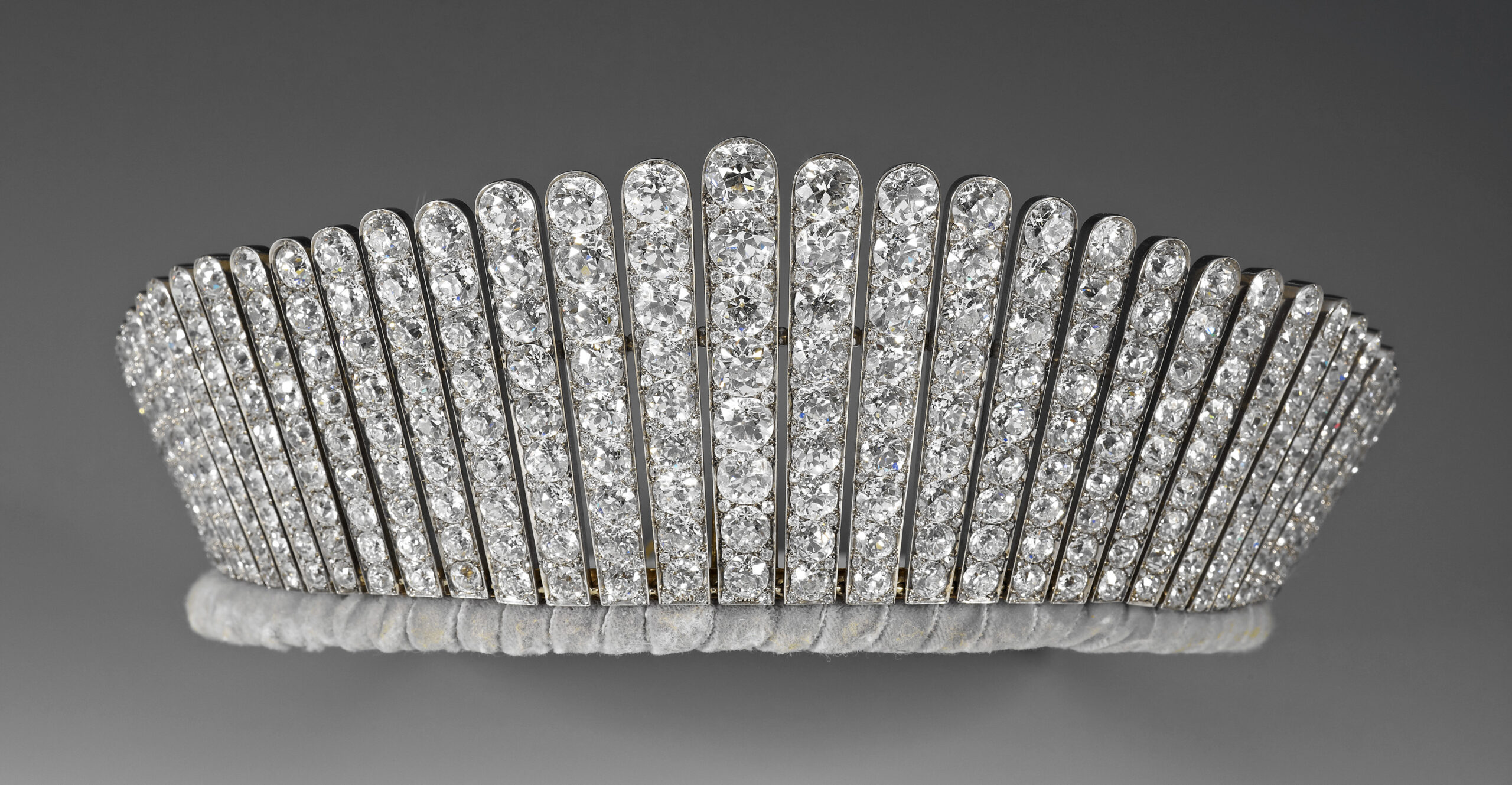 The tiara made for a princess and worn by queens that is now on show in London