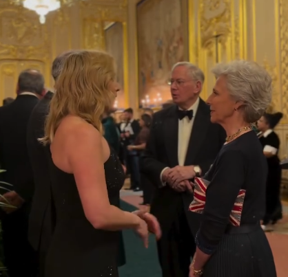 This duchess brought back a stand out handbag