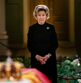 Queen Sonja’s poignant tribute to King Harald is shared on the eve of his funeral